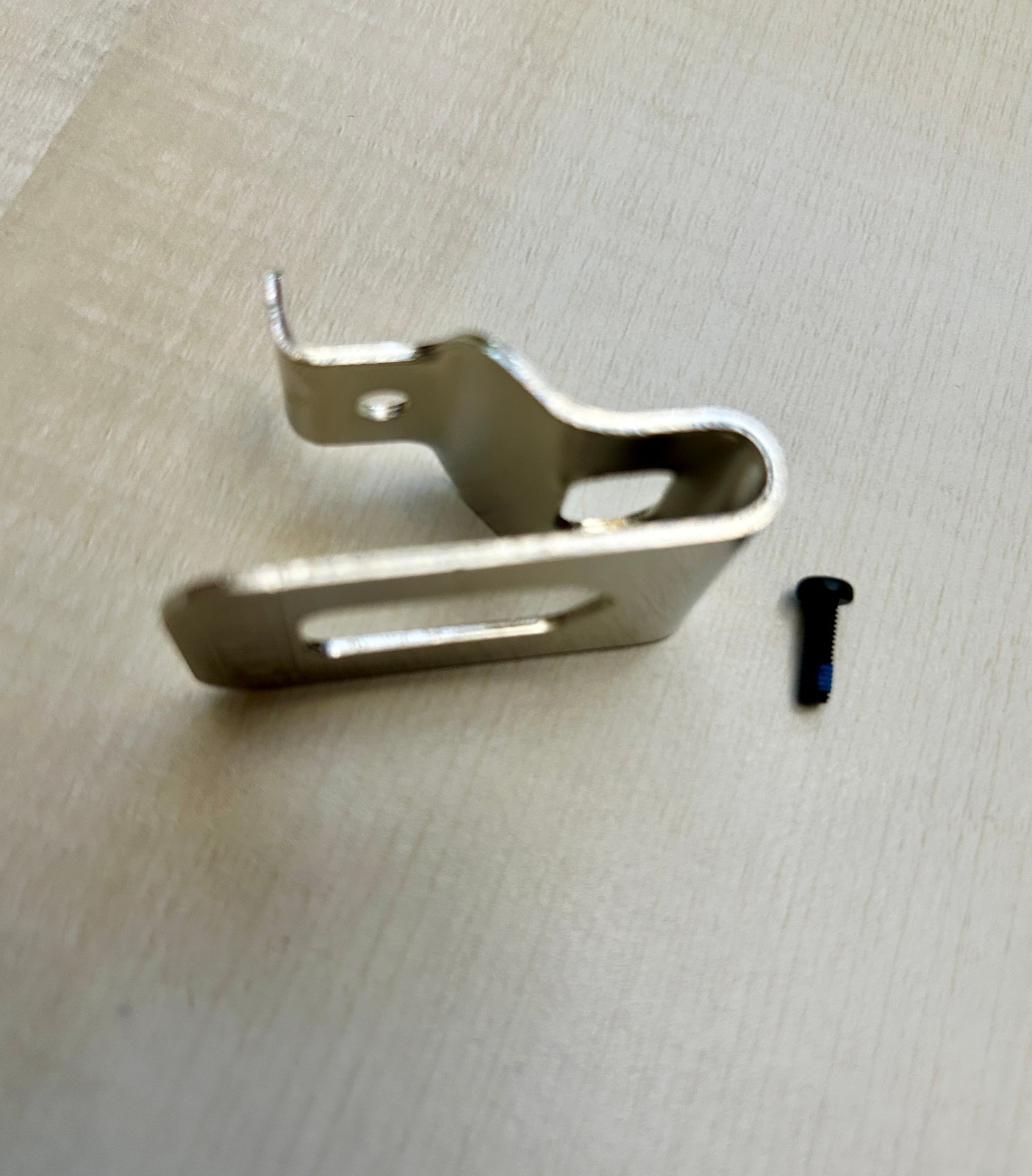 8241 DEWALT Belt Clip 1-ct N268241 N169778 EOM **NEW**