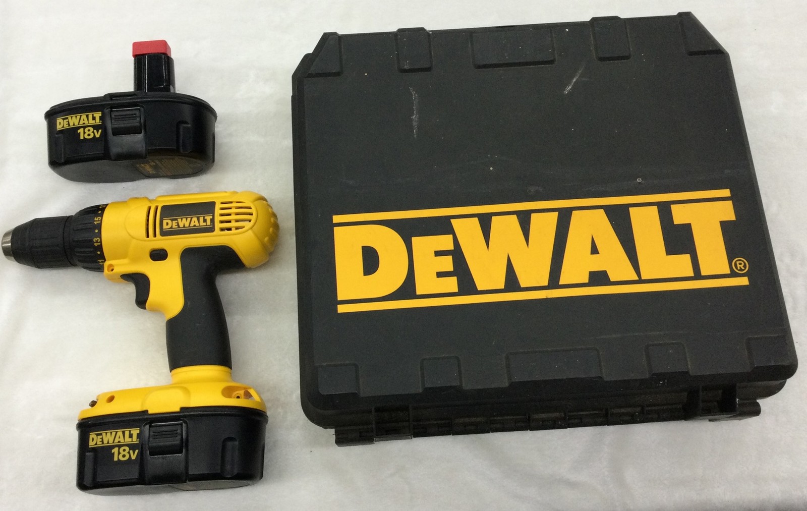 Dewalt DC759 18V, 1/2” (13mm) Cordless Drill/Driver, Two Batteries & Case, Works