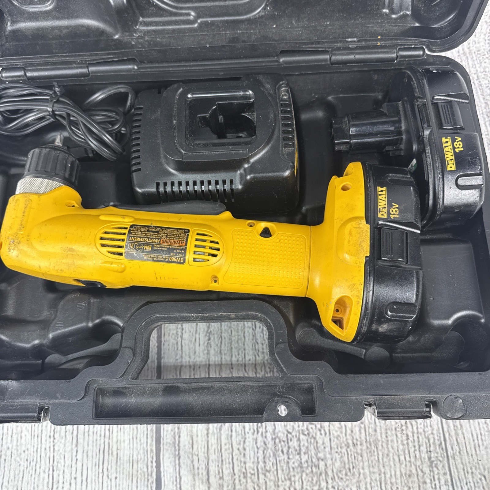 DeWalt DW960 18V Right Angle Drill Kit 2 Batteries Charger & Hard Case Tested