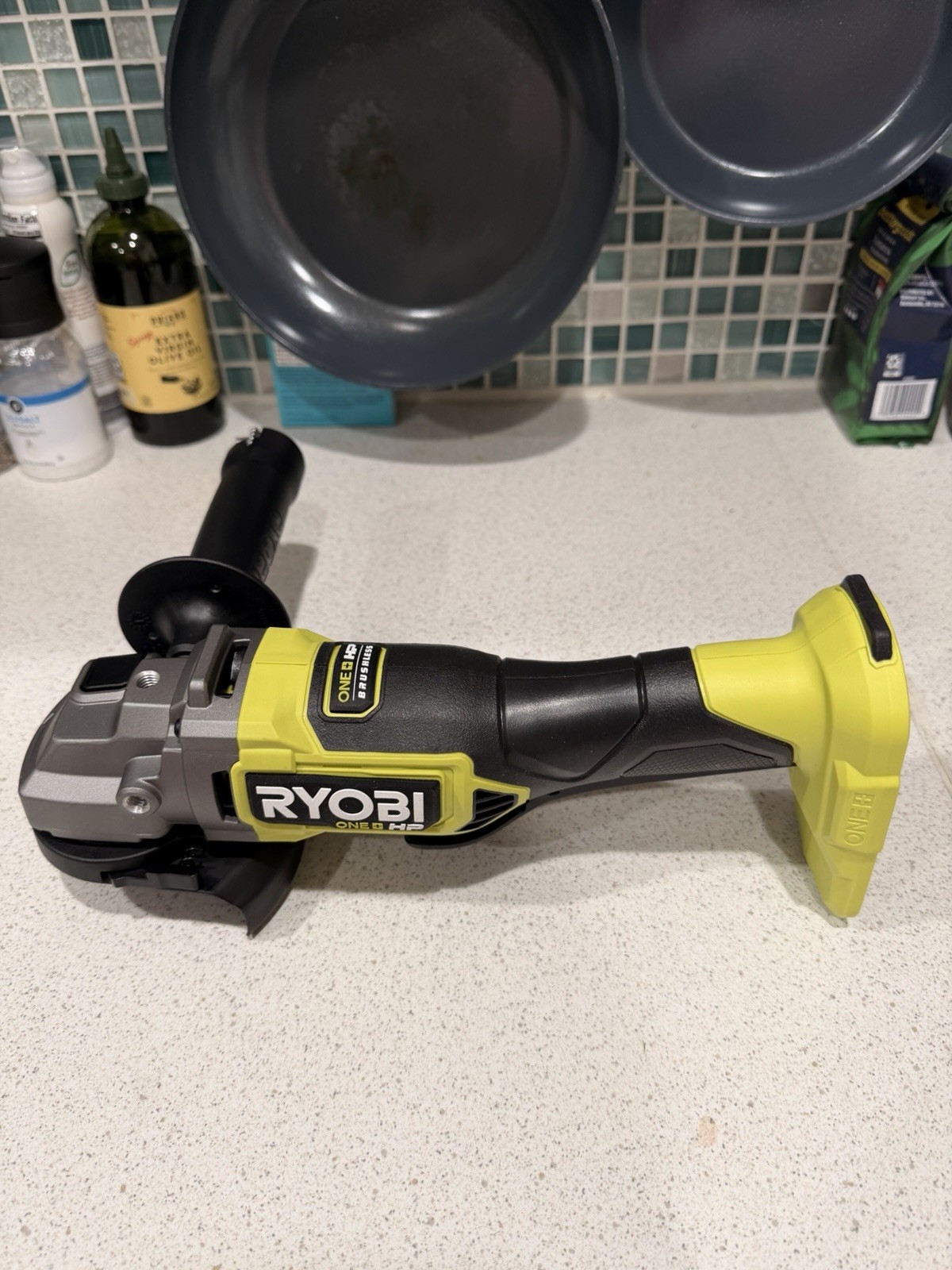 PBLAG01 RYOBI ONE+ HP Brushless 18V Battery Angle (Tool Only)