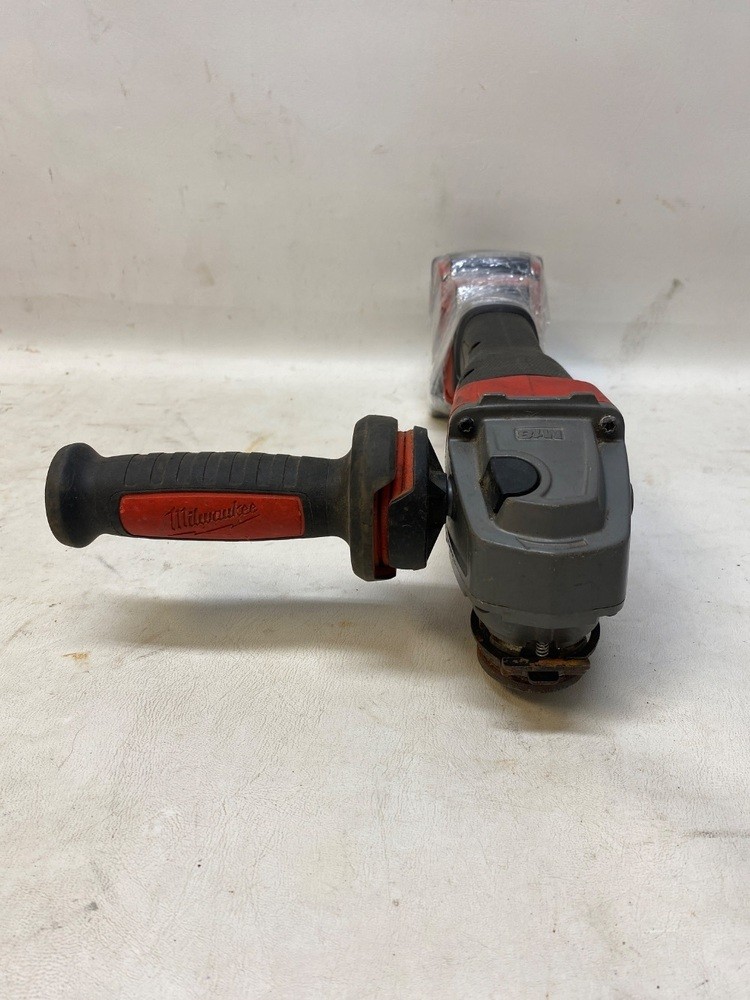 Milwaukee M18 FUEL 4 1/2&Prime; / 5&Prime; 18V Cordless Angle Grinder, No-Lock – 2880-20