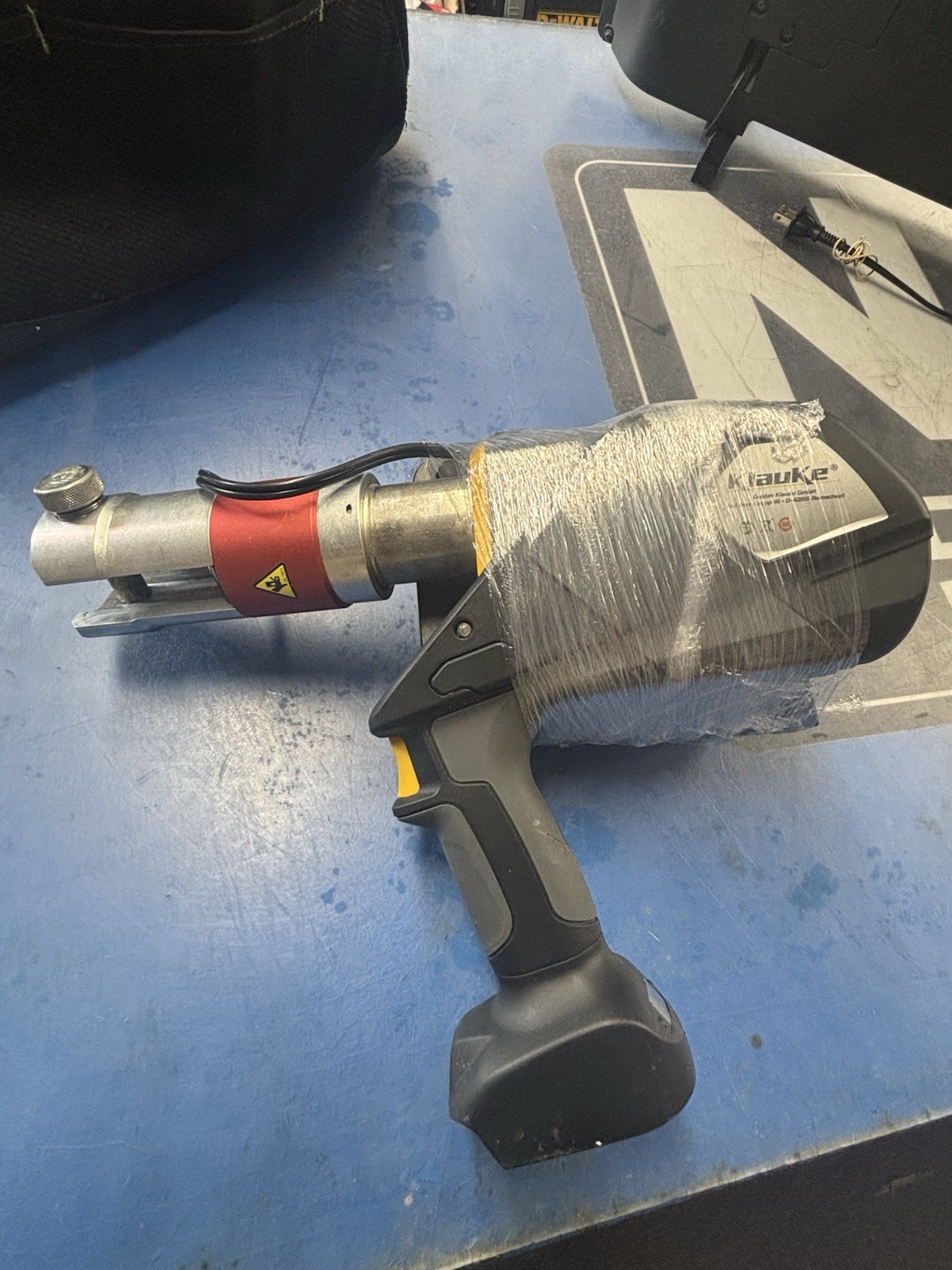 Klauke UAP332CFM Hydraulic Battery Powered Pressing Tool