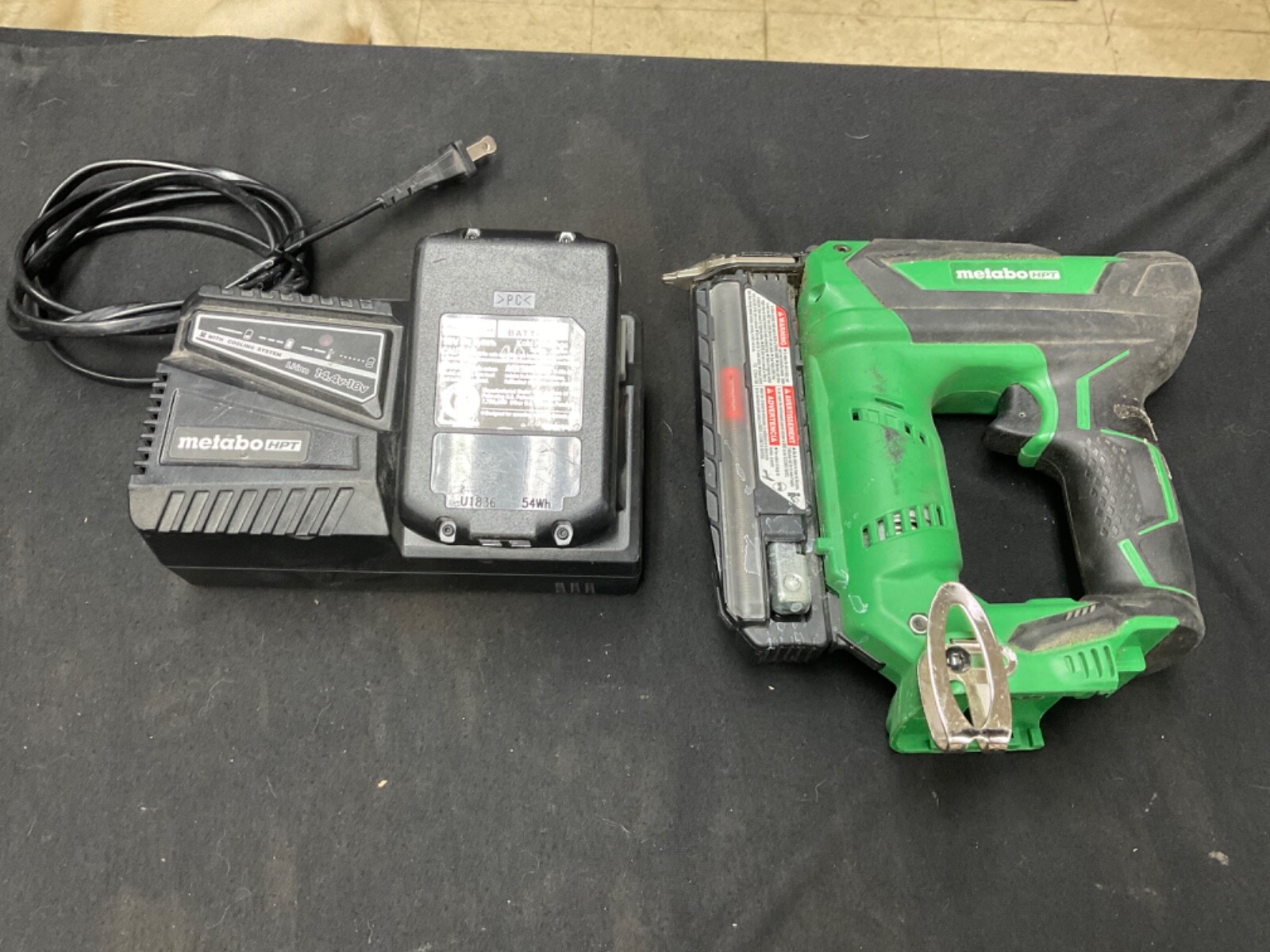 Metabo NP18DSAL HPT 18V Cordless 1-3/8 inch 23-Gauge Pin Nailer