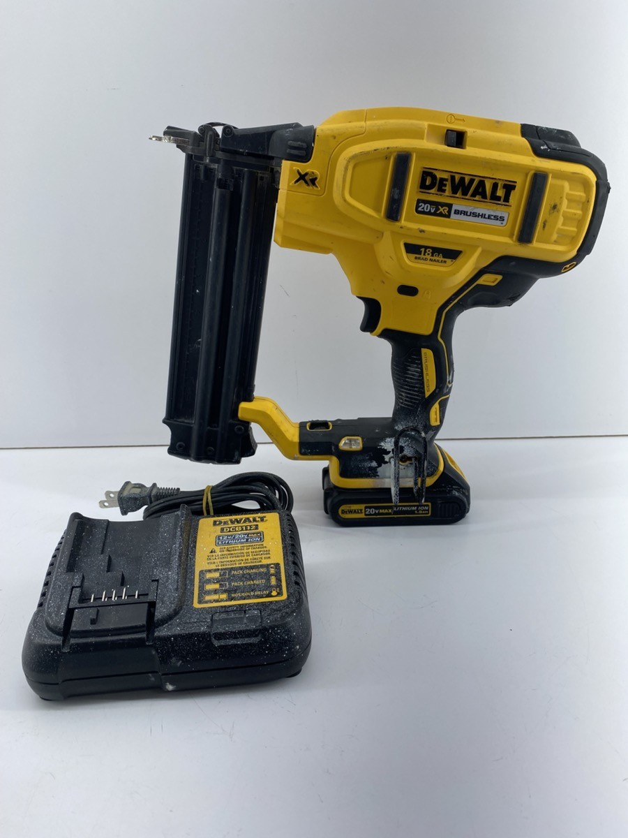 Dewalt 18 gauge 20V Cordless Brad Nailer Kit DCN680 (WMP019603)