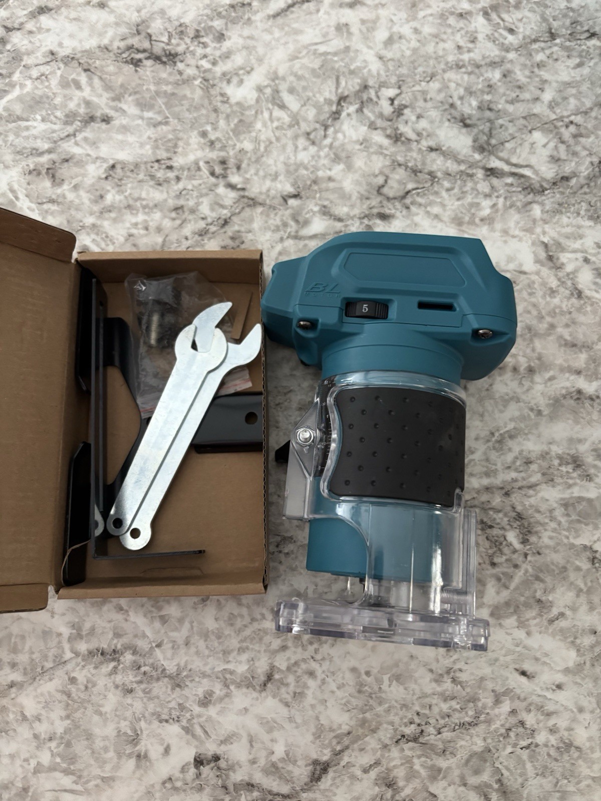 Makita 18V LXT Li Ion Brushless Compact Router Tool Only « Read”