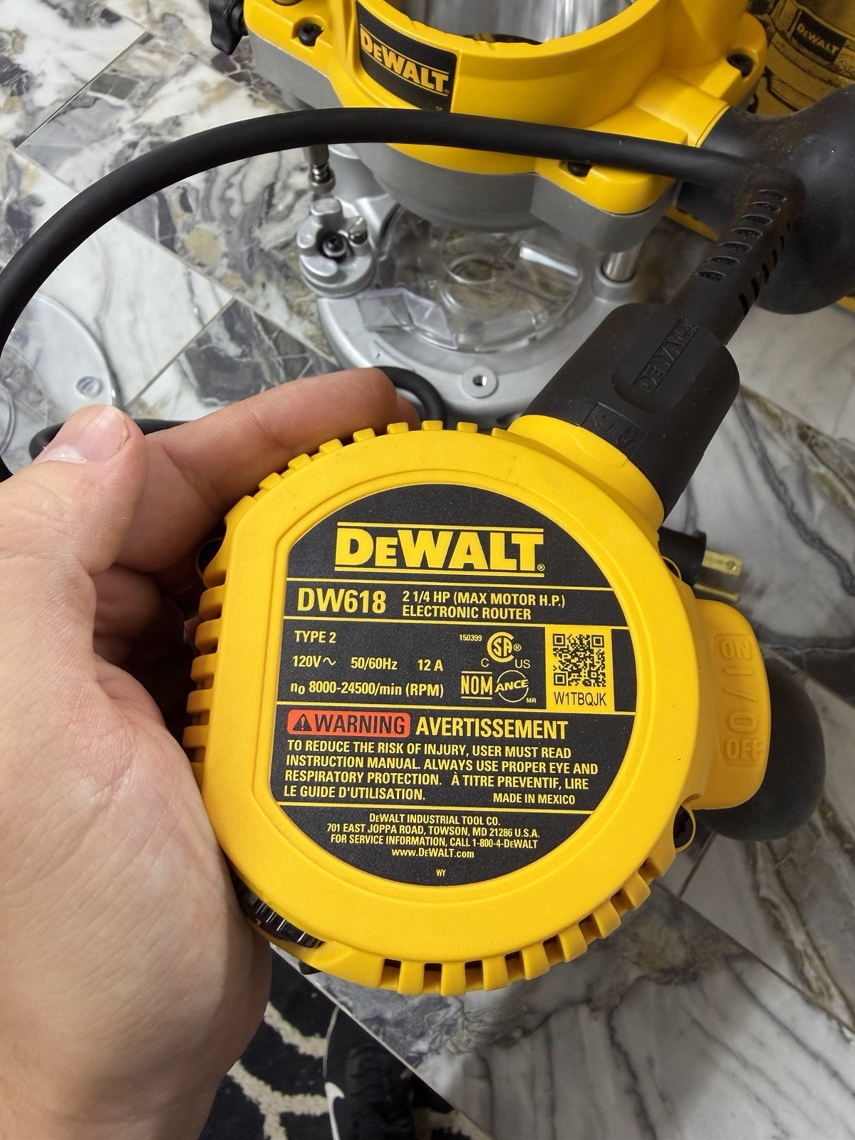 DEWALT DW618PKB 12-Amp Variable Speed Router Kit, Fixed and Plunge Bases