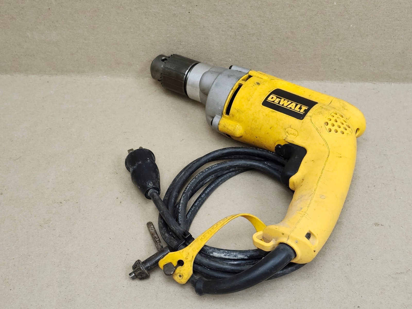 Dewalt DW235G 1/2&Prime; VSR Electric Drill W/Chuck Key