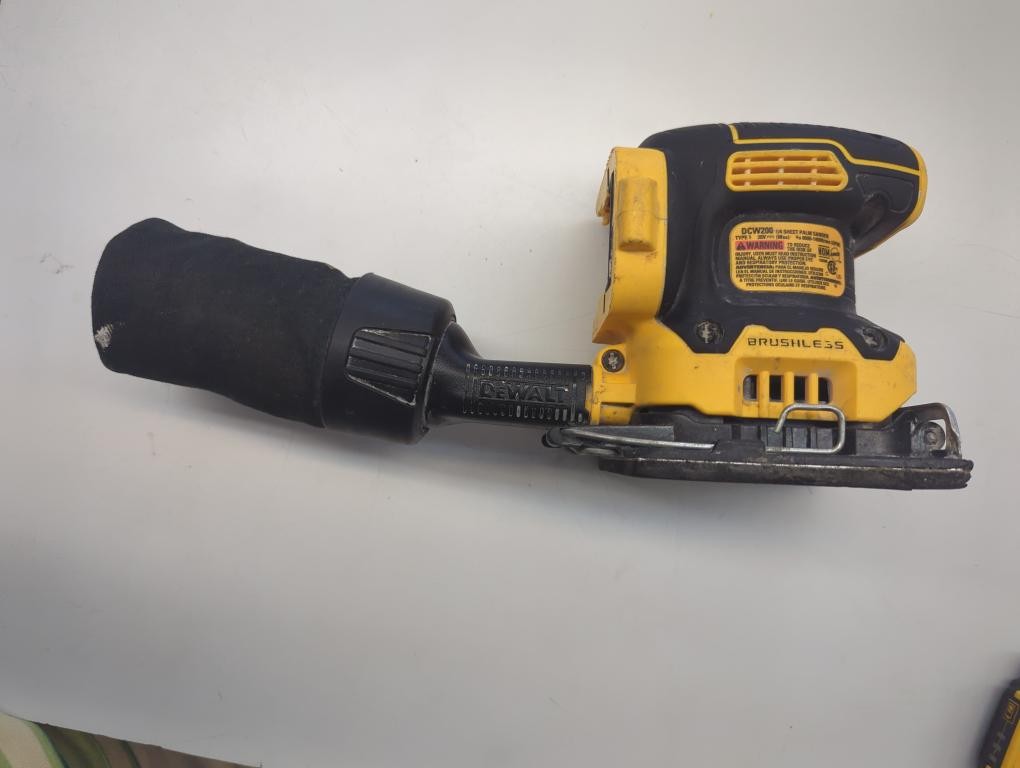 DEWALT DCW200 (SBL012369)