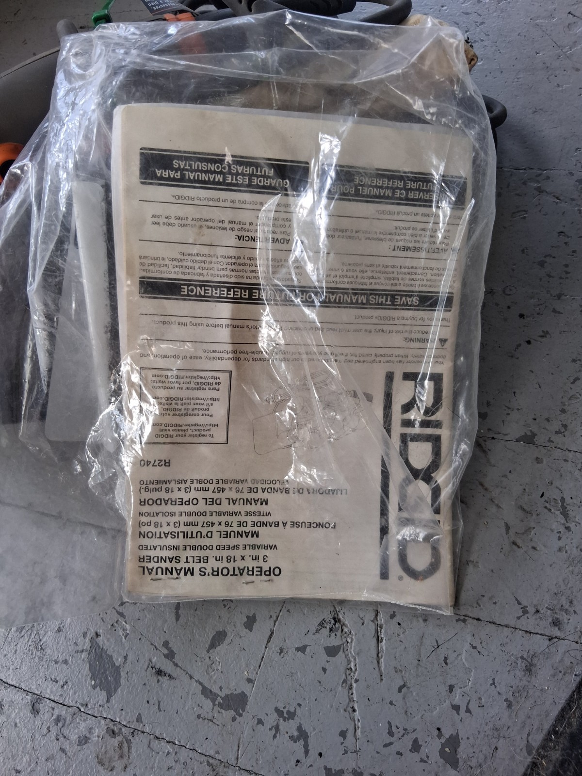 RIDGID R2740 Heavy Duty Variable Speed Belt Sander 3 in. x 18 in