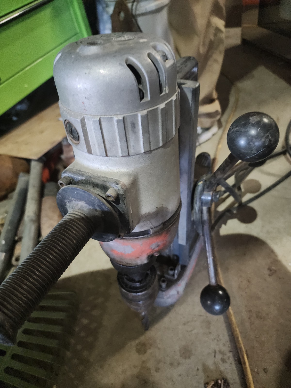 Black & Decker Industrial Heavy-Duty Electromagnetic Drill Press (mag drill).