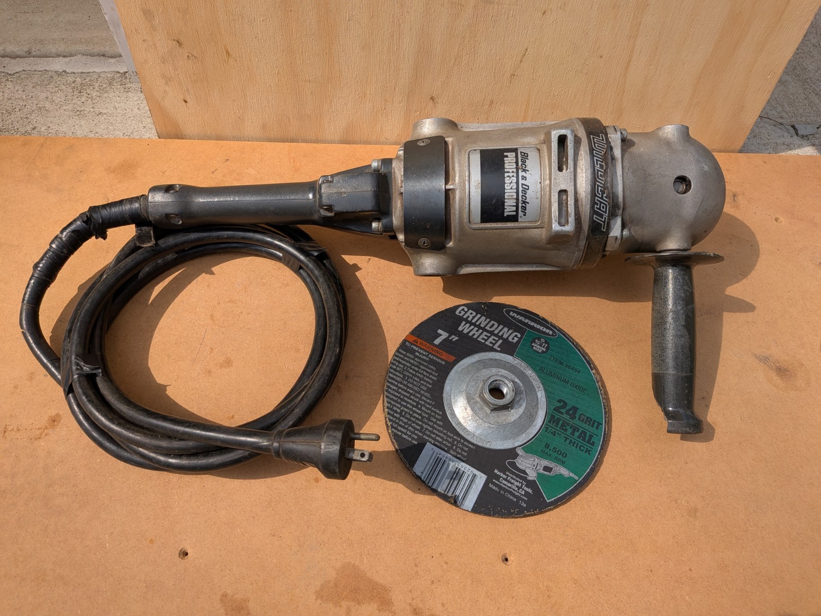 Black & Decker Mod 4076 Wildcat 7&Prime; Grinder/Sander 120V 6000 RPM 15 AMP Tested