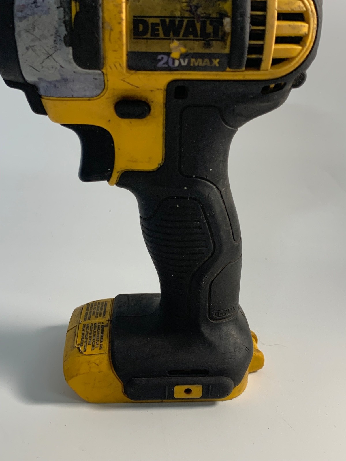 DeWalt DCF885 – 20V MAX* Cordless 1/4 in. Impact Driver (Tool Only)