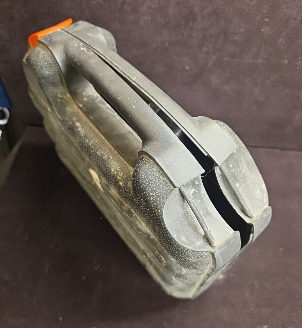 Black and Decker DR220 Corded 3/8&Prime; Variable Speed Drill with Case (No Bits)