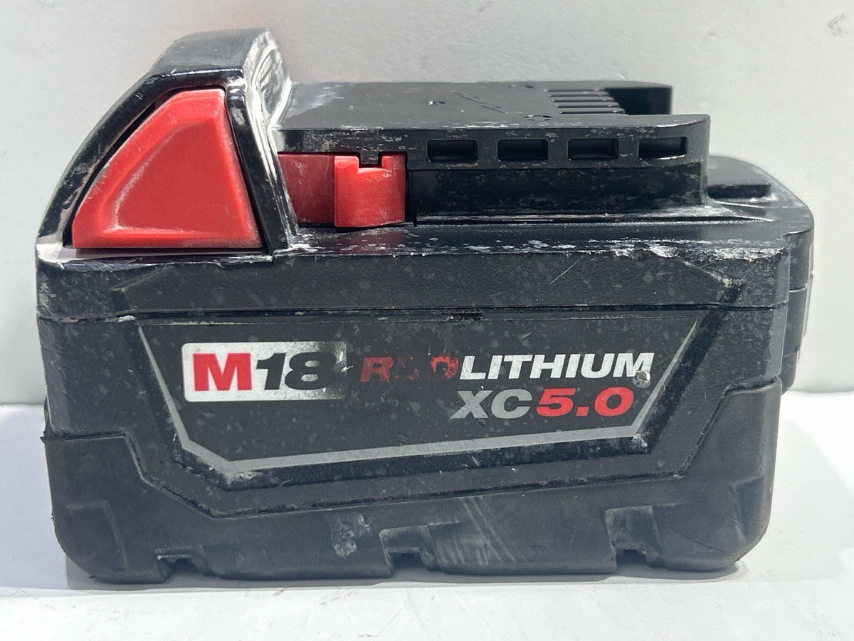 MILWAUKEE M18 5AH BATTERY (P11027349)