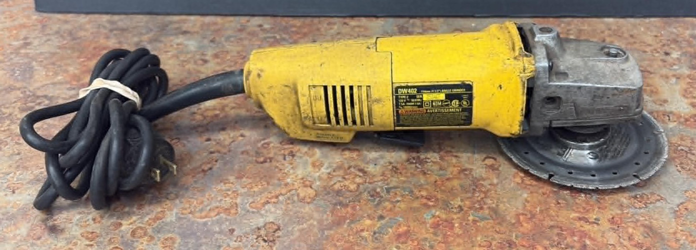 DEWALT DW402 120V Type 2 Corded Angle Grinder Body Only Free Shipping