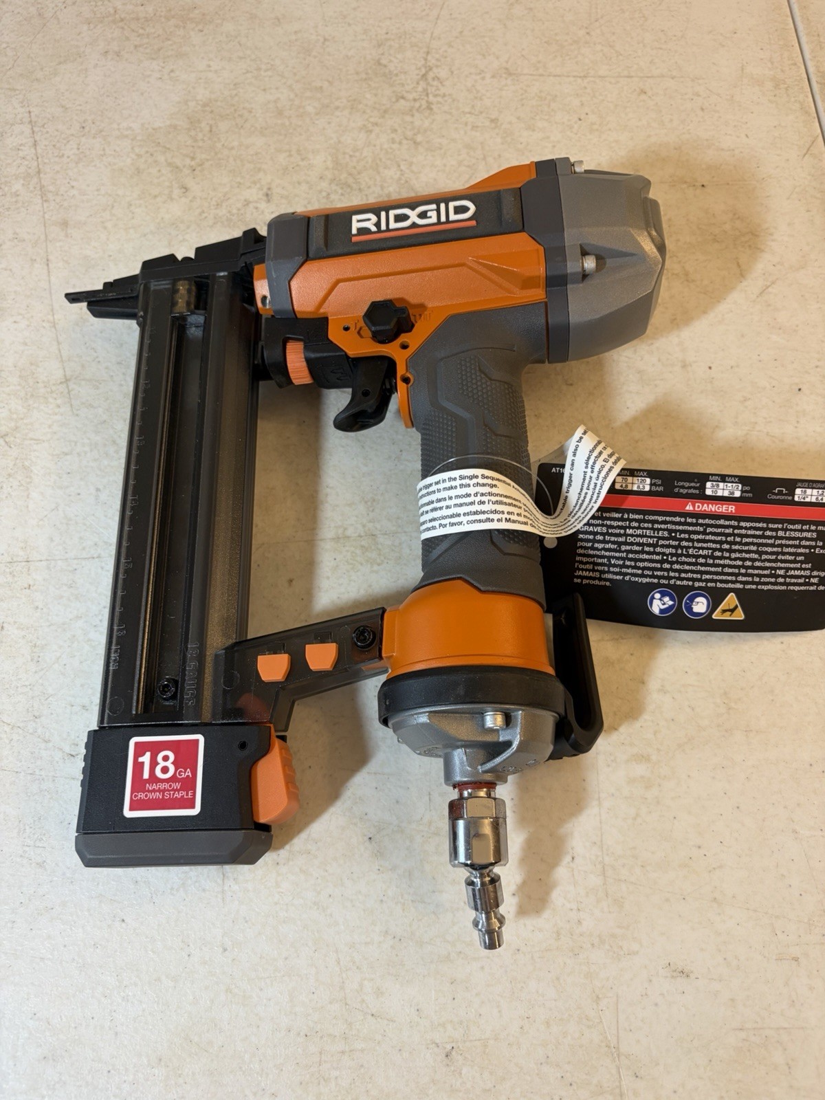 RIDGID Pneumatic 18-Gauge 1-1/2 in. Finish Stapler (AT161002) OR (R150FSF)