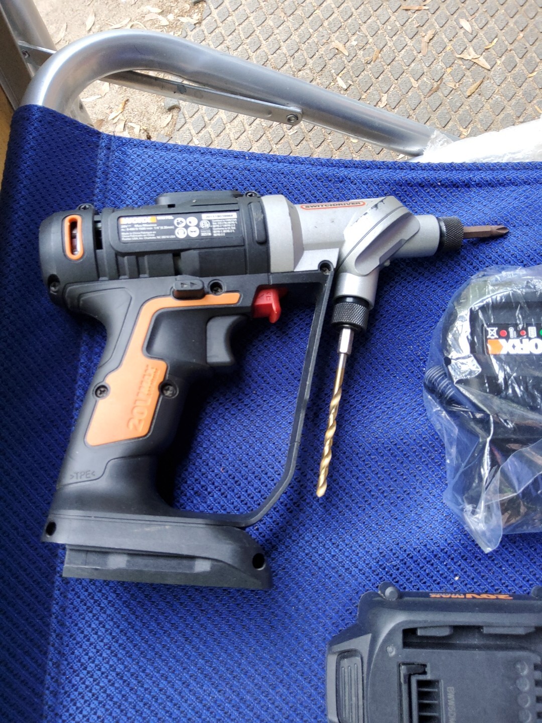 Worx WX176L.9 20V Power Switchdriver 2-in-1 Cordless Drill & Driver Charger Batt