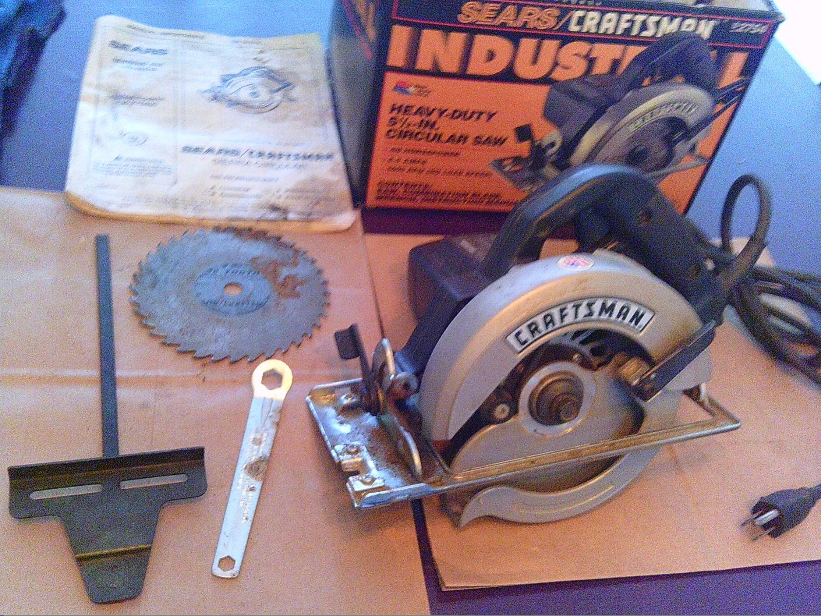 Craftsman 5-1/2&Prime; Corded Industrial Circular Saw 92754 Made In USA