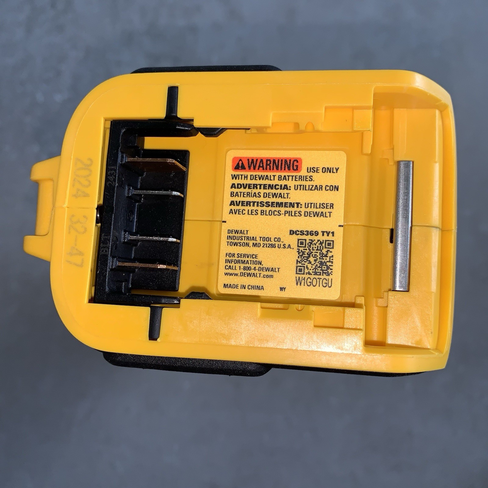 New! DEWALT Atomic 20V Cordless Reciprocating Saw DCS369B + ⚡️5AH Battery DCB205
