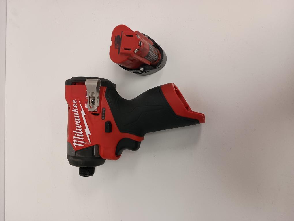 MILWAUKEE TOOLS 3453-20 (P04017587)
