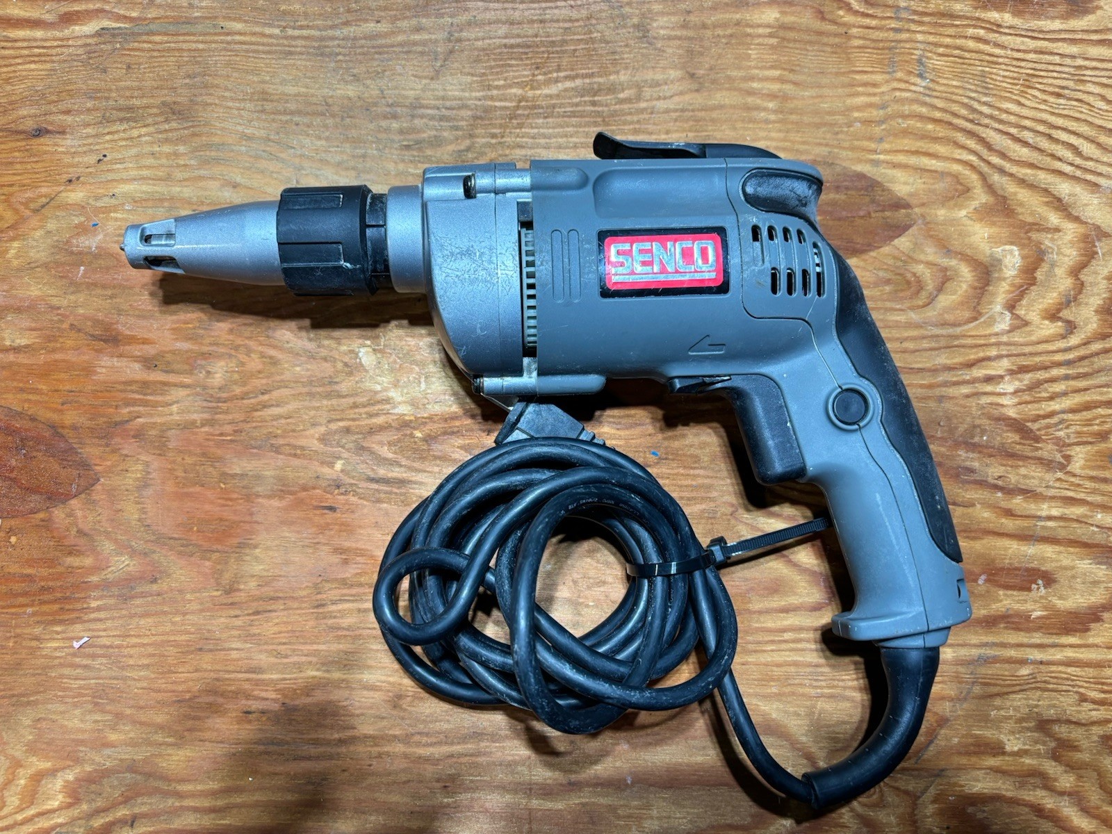 Senco SG4000 5.4A Corded Screwdriver