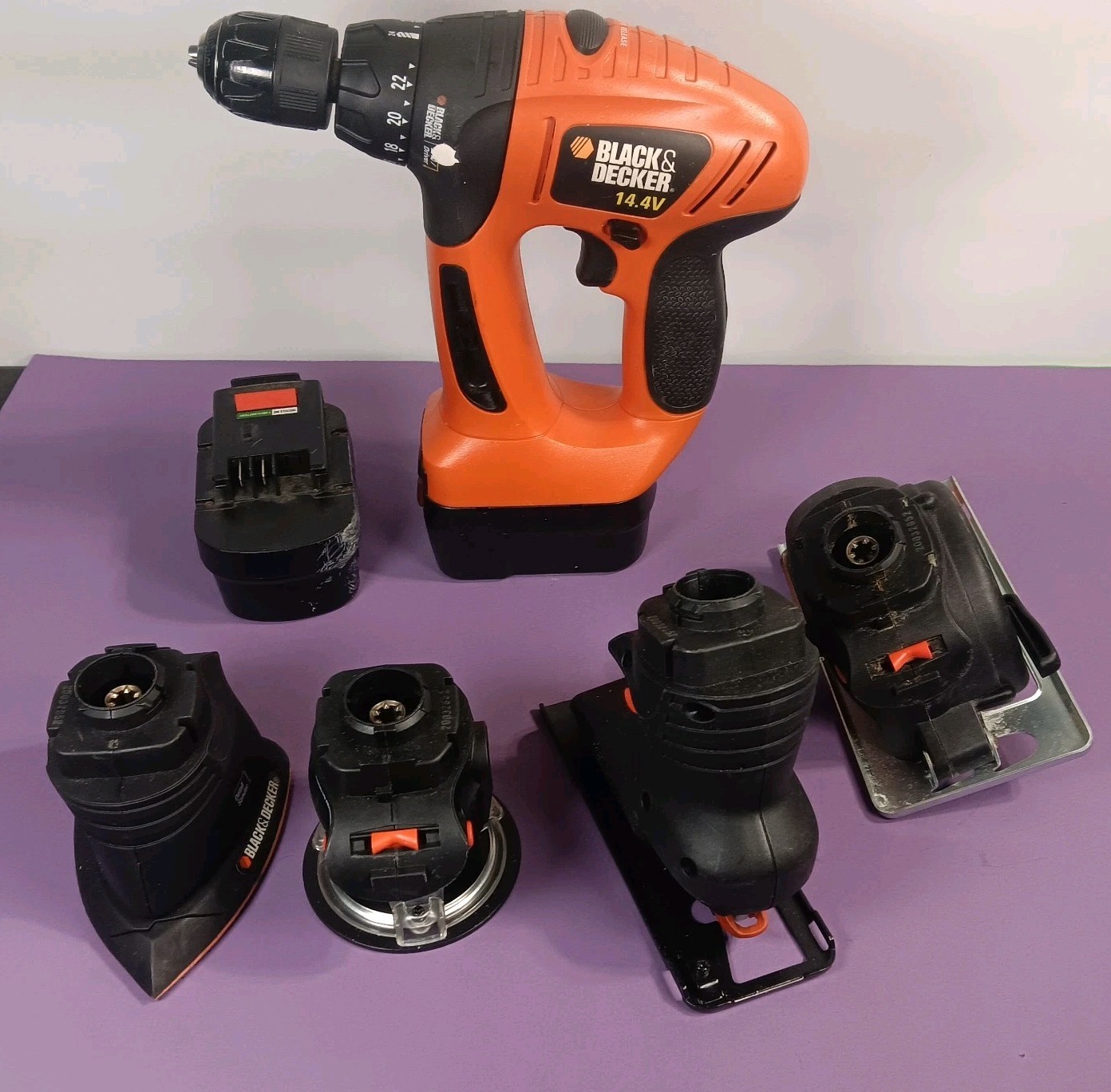Black & Decker Quick Clamp 14.4V Cordless Multi-Tool MT1405 Bundle 2 Batteries