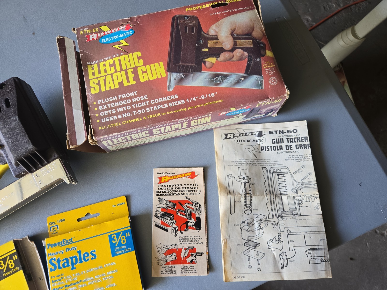 ARROW ELECTRO-MATIC ETN-50 Electric Staple Gun WORKING With Staples