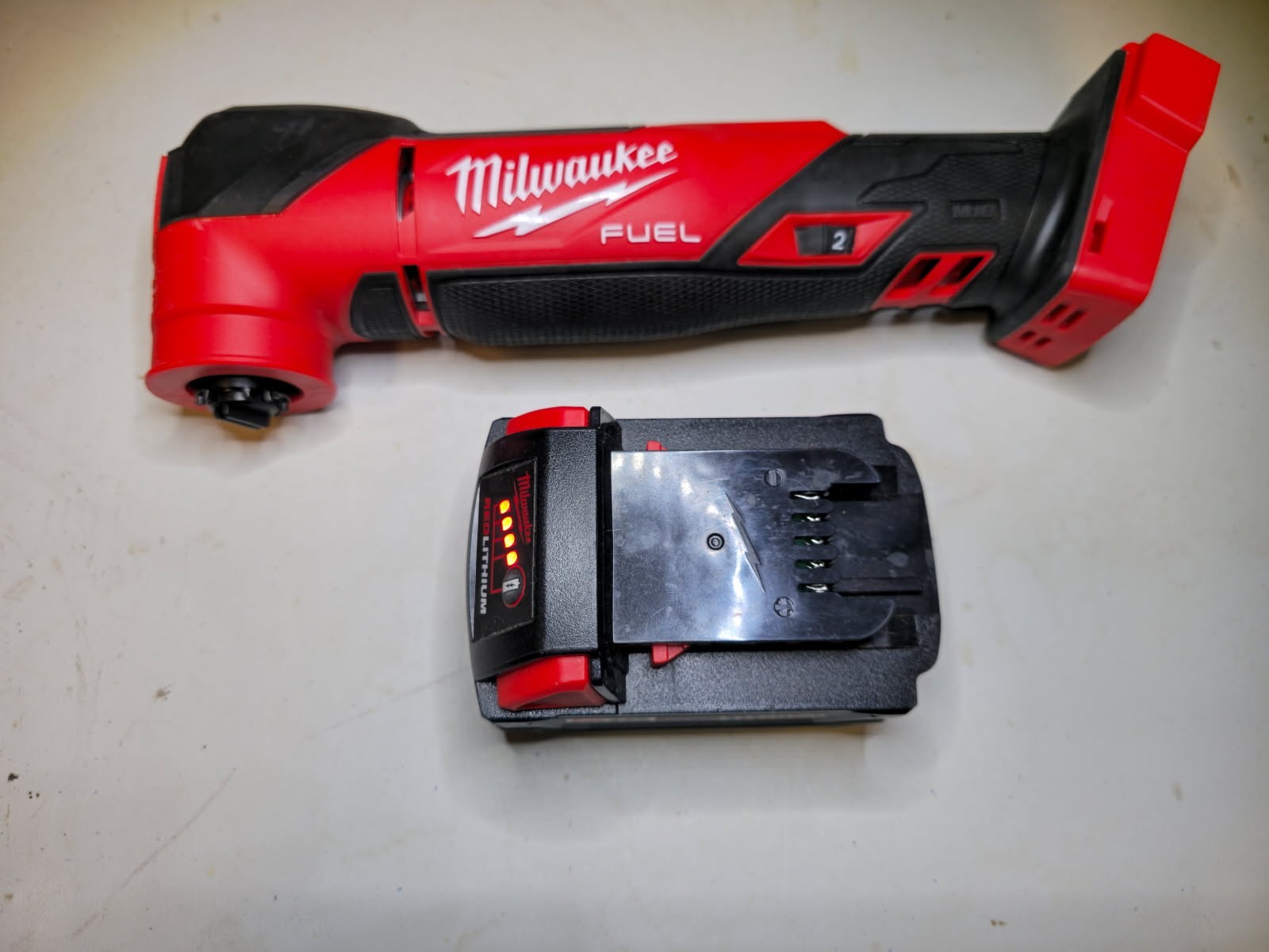 M18 FUEL 18V Lithium-Ion Cordless Brushless Oscillating Multi- Tool, Battery Inc