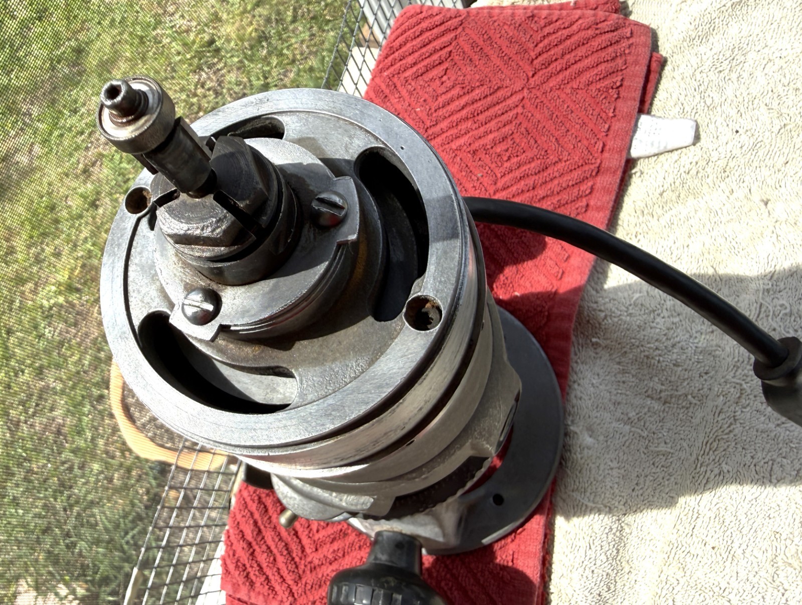 VINTAGE PORTER CABLE ROUTER MOTOR AND BASE MODEL NO. 5504 – AS PICTURED