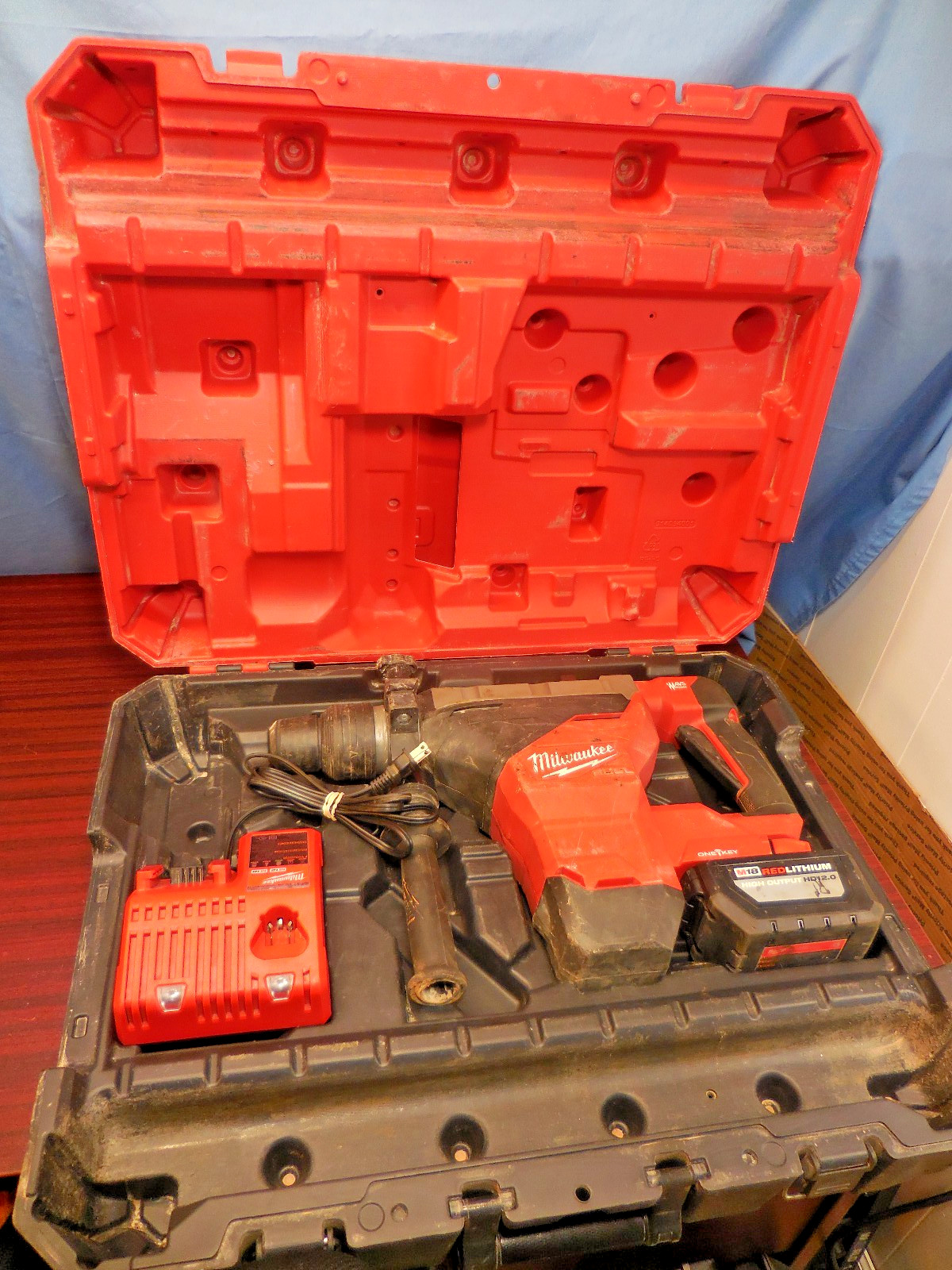 Milwaukee 2718-22HD M18 FUEL 1 3/4 in SDS Max Rotary Hammer Kit (1 batt + chgr)
