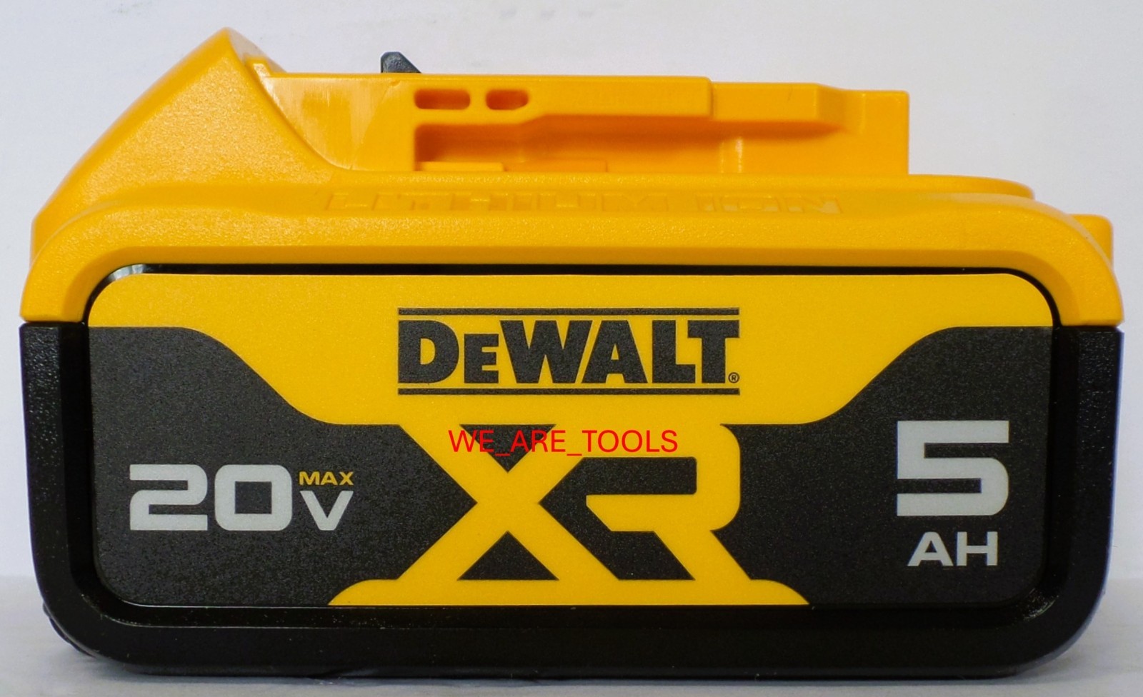 DeWalt KIT DCW600B 20V Max Compact Router, 2) DCB205 5.0 Ah Batteries, Charger