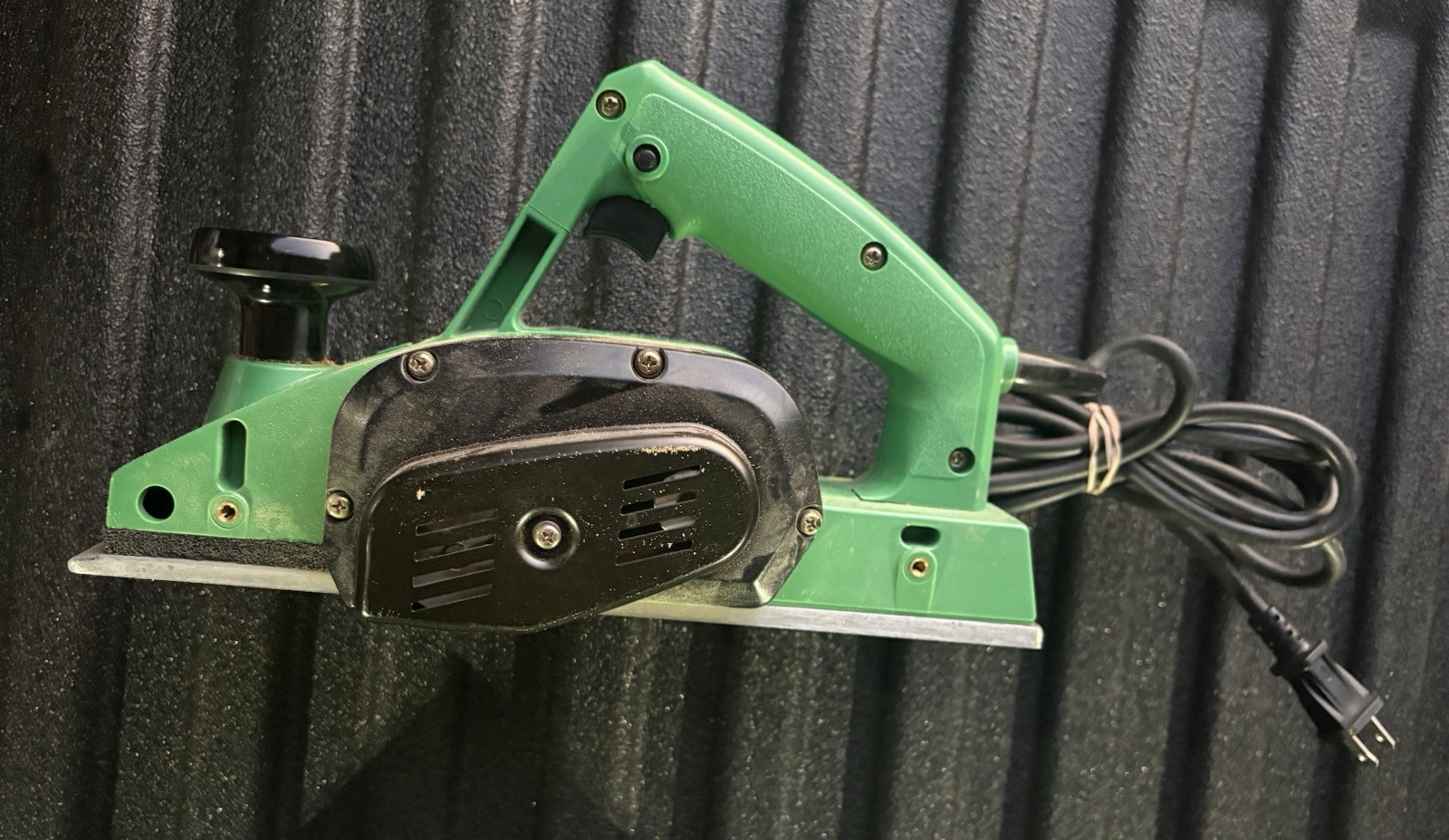 Hitachi P20SB Electric Hand Planer 3-1/4” Metal Case & Accessories