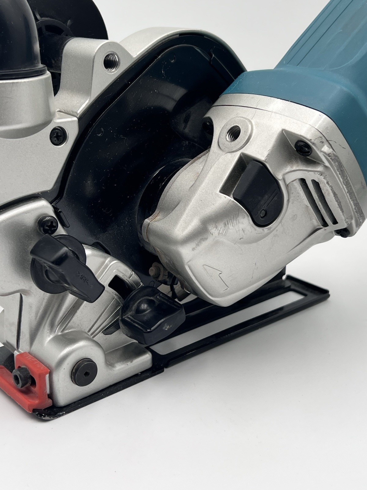 Makita GA5040X1 5&Prime; SJS-II Angle Grinder with Tuck Point Guard and Blade Tested