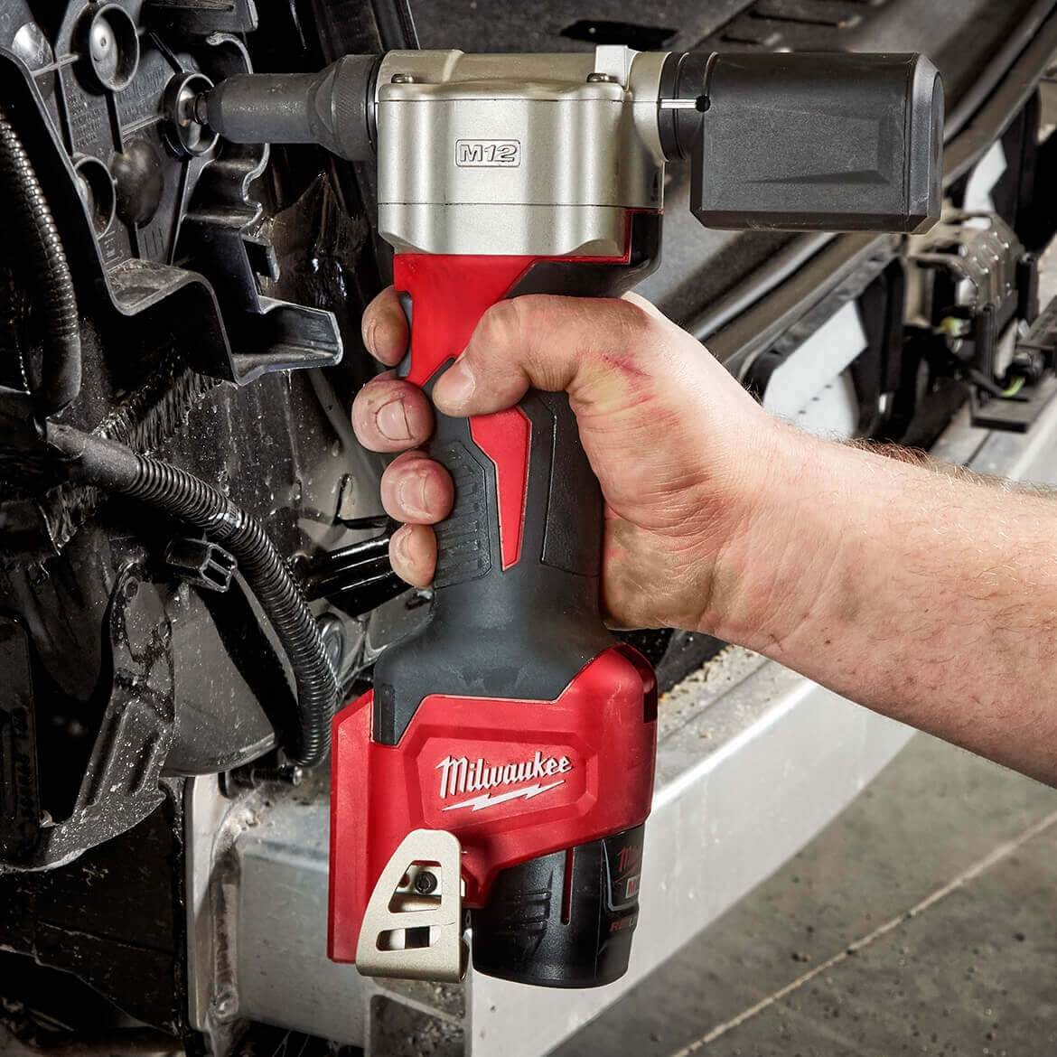 Milwaukee 2550-20 M12 12V Heavy Duty Cordless Rivet Tool – Bare Tool