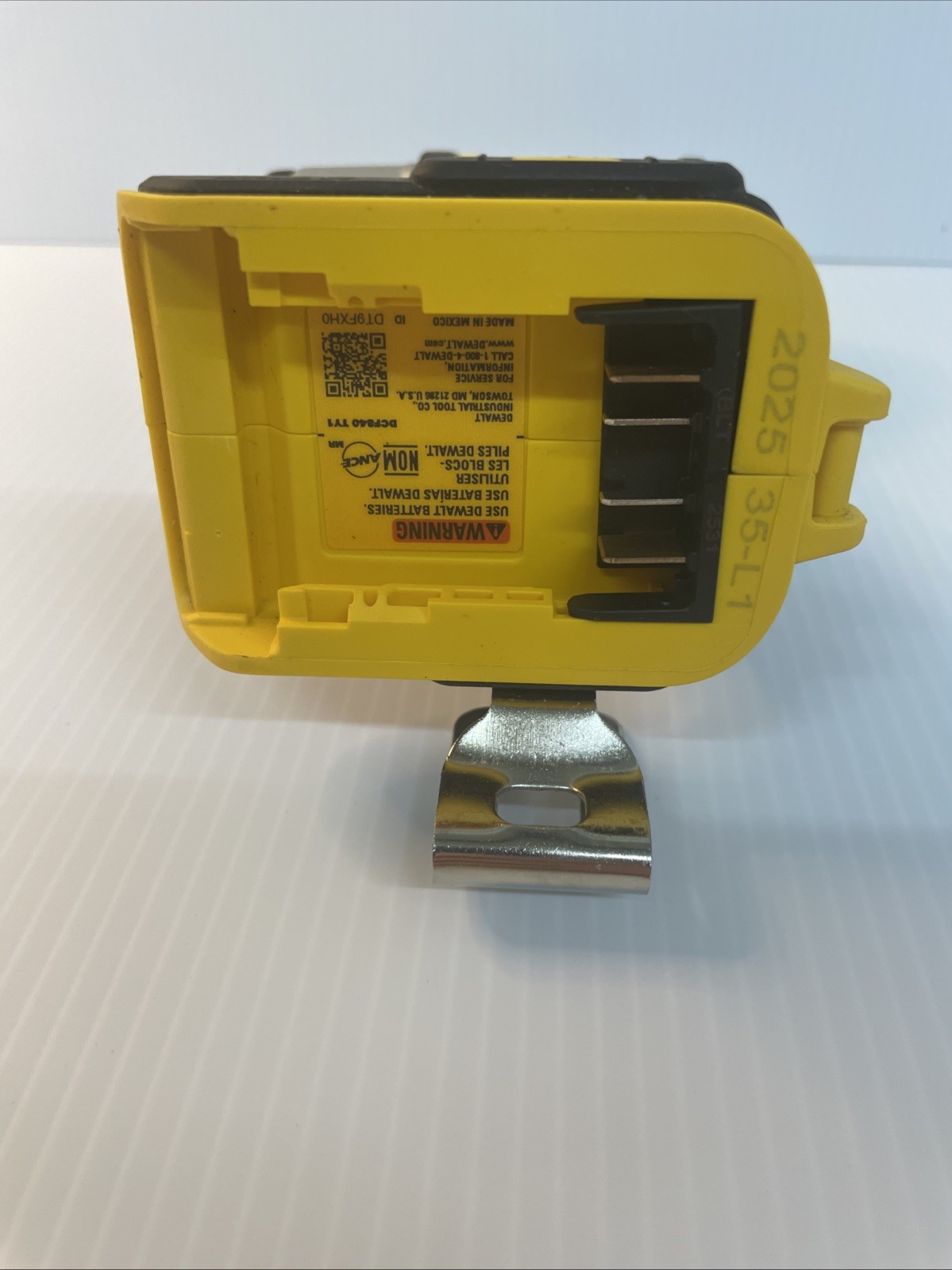 DeWalt DCF840 20V 1/4&Prime; Cordless Impact Driver Bare Tool – Pre Owned