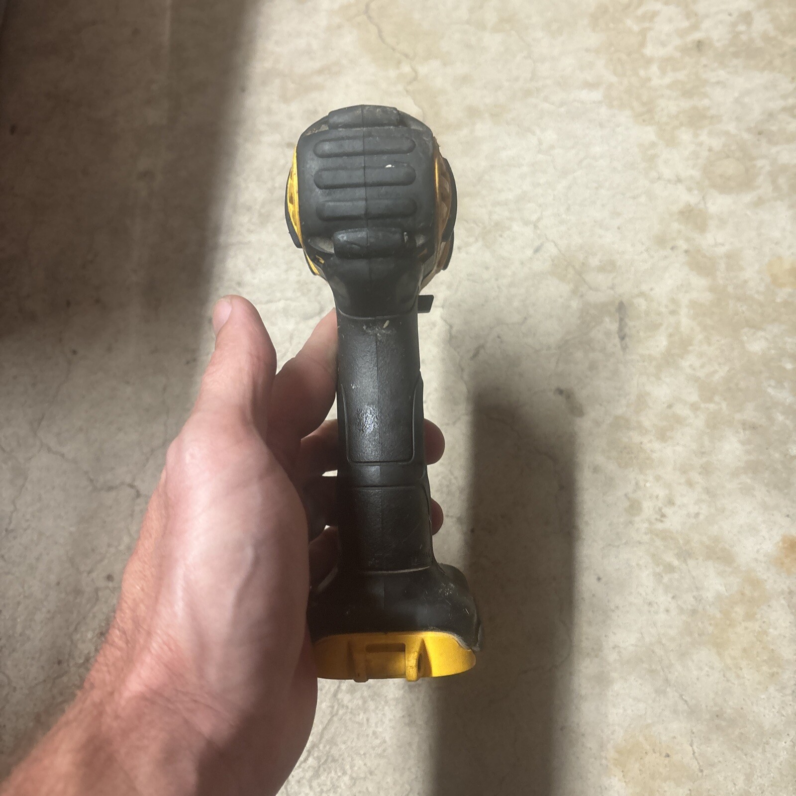 DEWALT DCF885 (P15005185) Tool Only