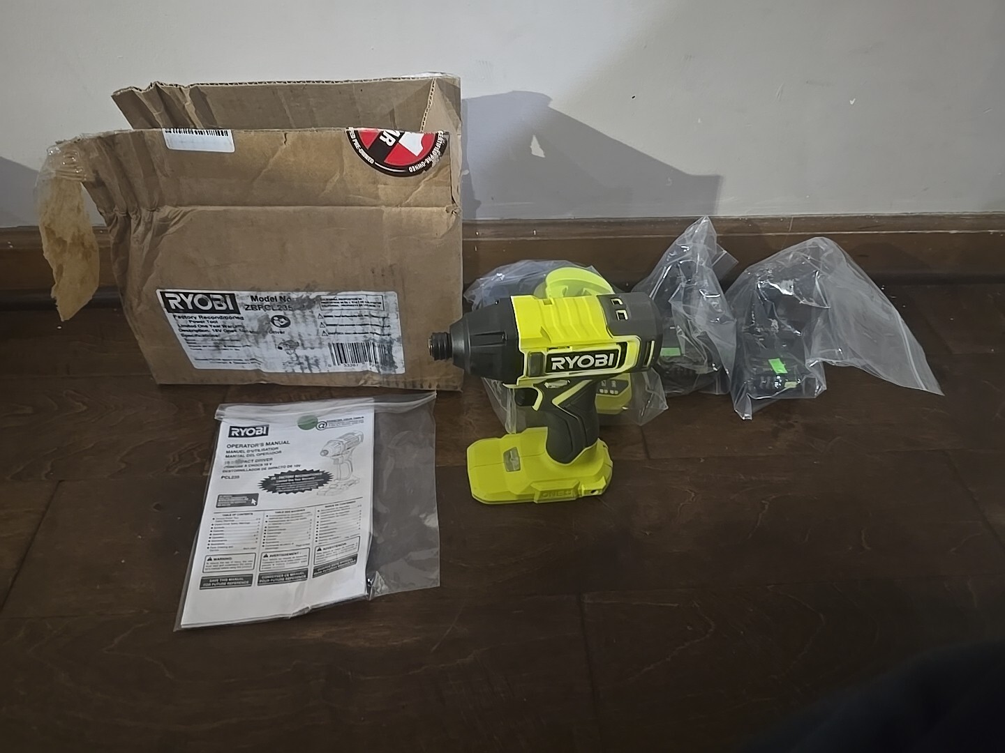 RYOBI PCL235K2 ONE+ 18V 1/4 in. Impact Driver Kit w/ (2) 1.5 Ah Batt & Charger