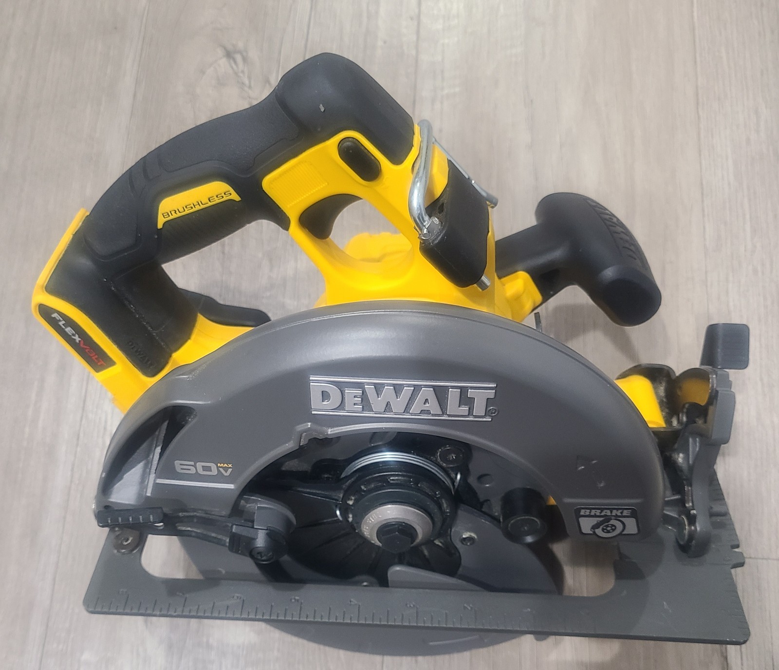 Barely Used Dewalt DCS578B FlexVolt 60V 7-1/4&Prime; Cordless Circular Saw Tool Only