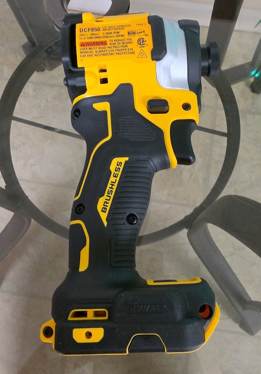DEWALT DCF850B ATOMIC 20V MAX 1/4 inch Cordless Impact Driver (Tool Only)