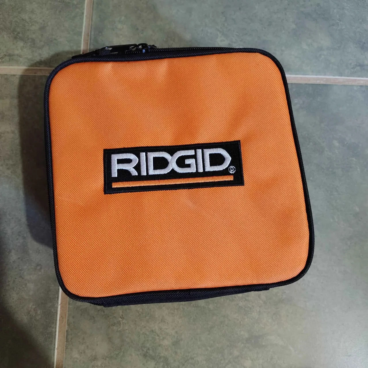 Ridgid 5.5 Amp Compact Fixed-Base Corded Router With Case *READ*