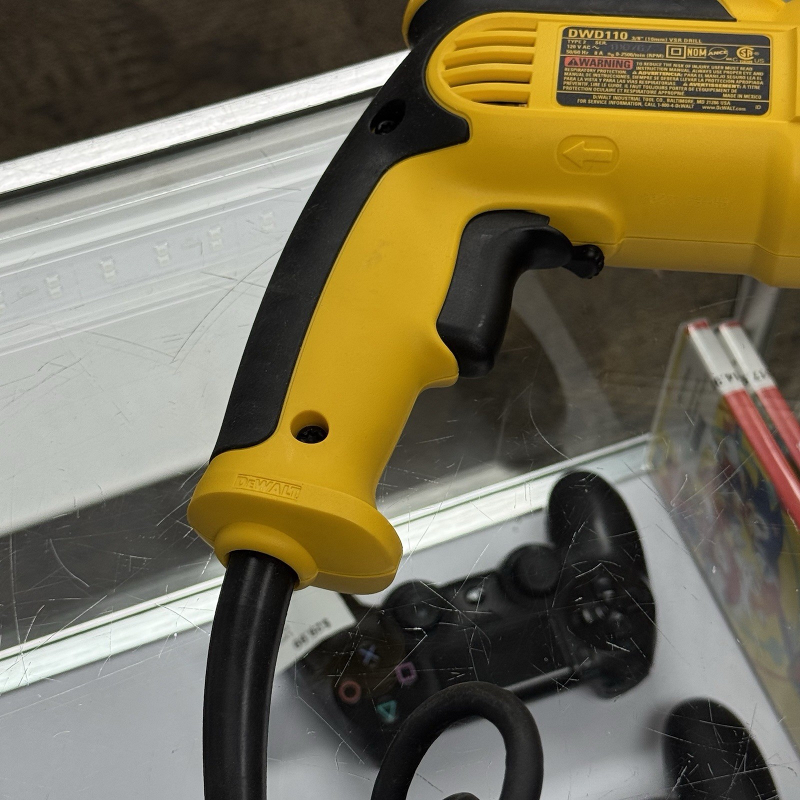 DEWALT DWD110 3/8&Prime; Keyless VSR Corded Drill 120V 8A Yellow Black