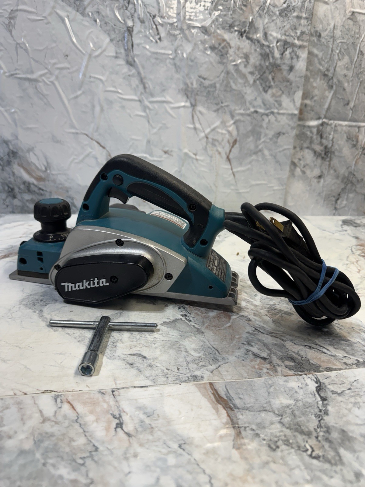 Makita Electric Hand Planer 6.5A KP0800 3-1/4&Prime; Corded