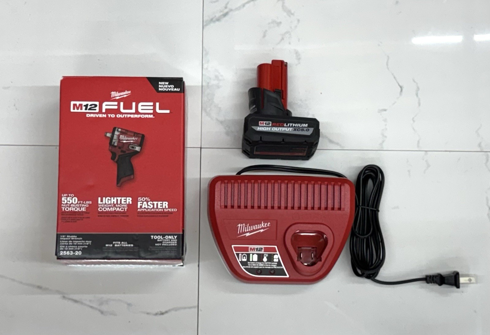 New Milwaukee Tool 2563-20 M12 Fuel Stubby 1/2&Prime; Impact Wrench kit 5.0ah