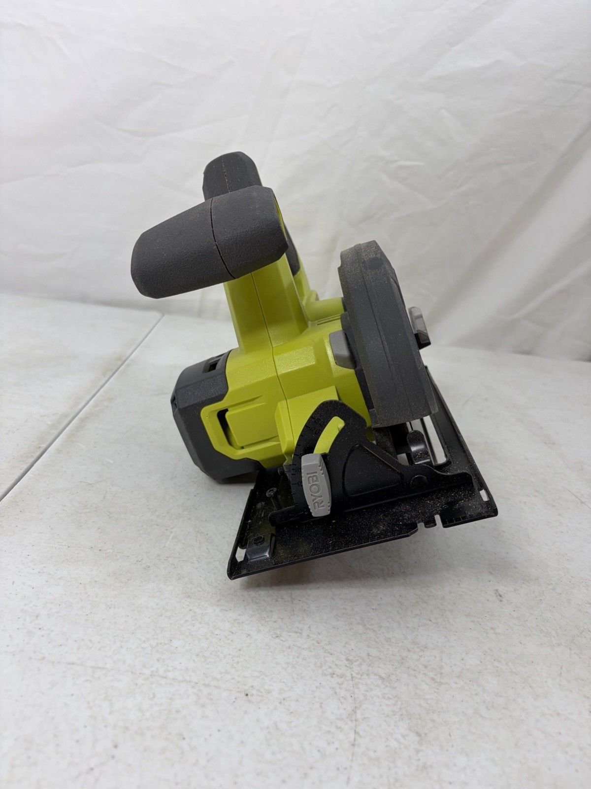RYOBI ONE+ 18V Cordless 5-1/2&Prime;in Circular Saw TOOL ONLY PCL500B