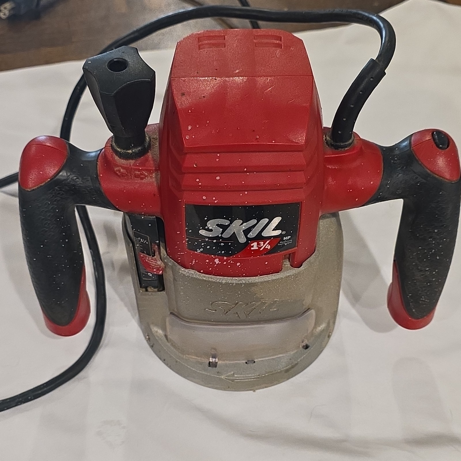 SKIL 1810 1-3/4 HP Corded Router 120V Red, 1/4 in Collet Capacity