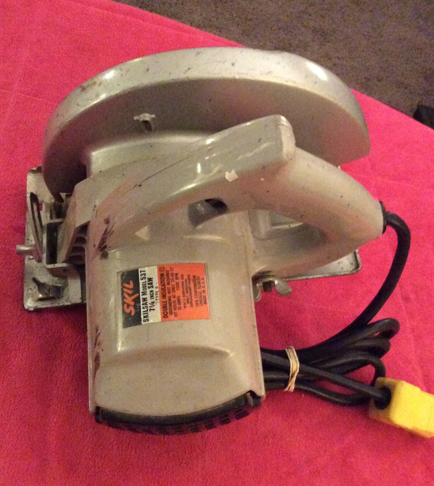 Skilsaw 7 1/4” Model 537 Saw Type 6 ,Double Insulation’. Made In U.S.A Corded