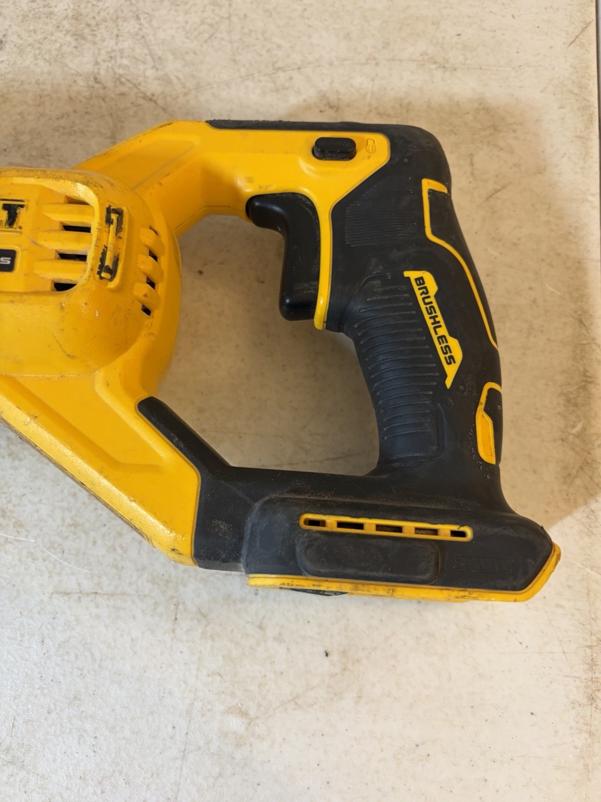 FOR PARTS OR REPAIR DEWALT 20V MAX XR Brushless Reciprocating Saw DCS382B