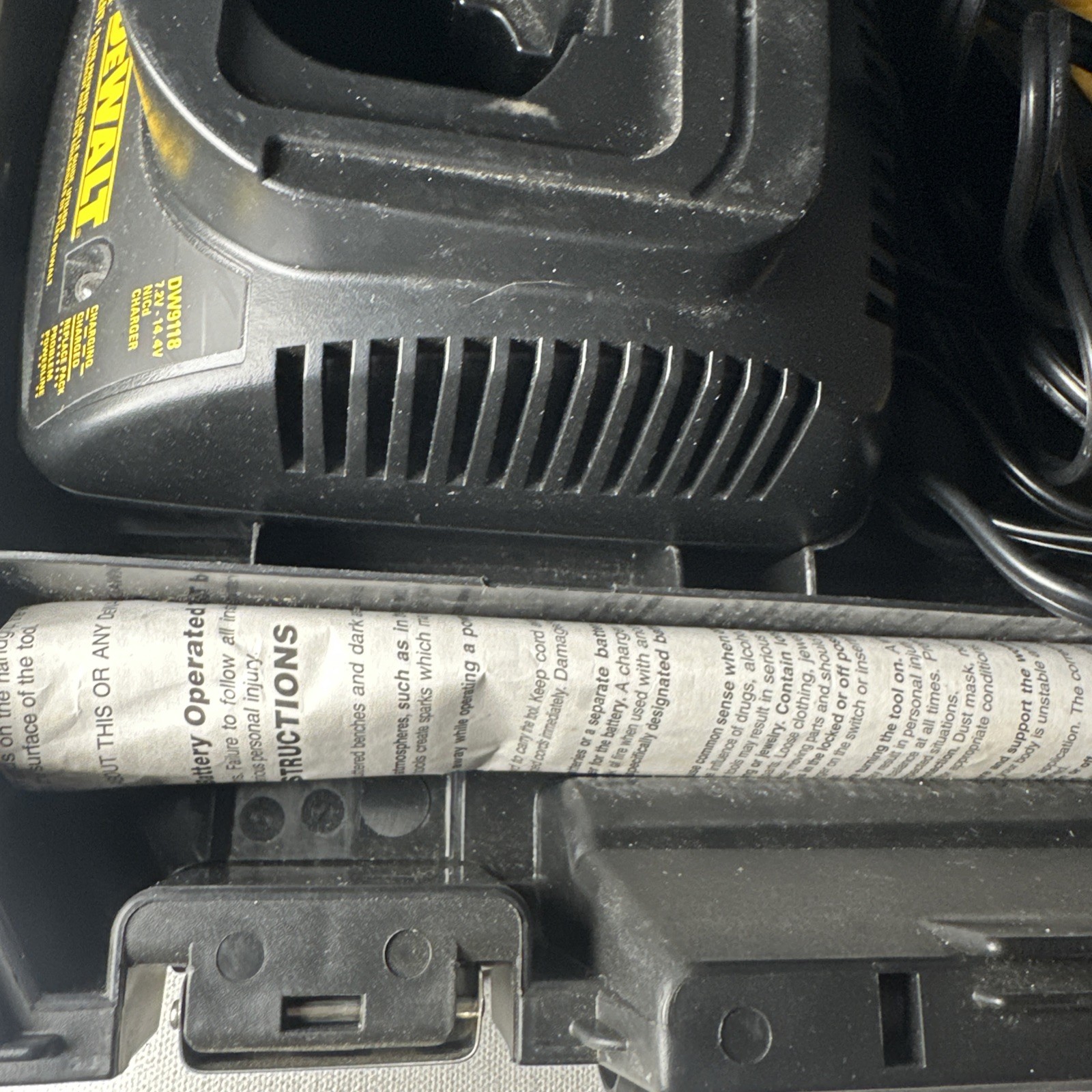 DeWalt DW920 7.2V Cordless Screwdriver Drill, Battery, Charger, and Case