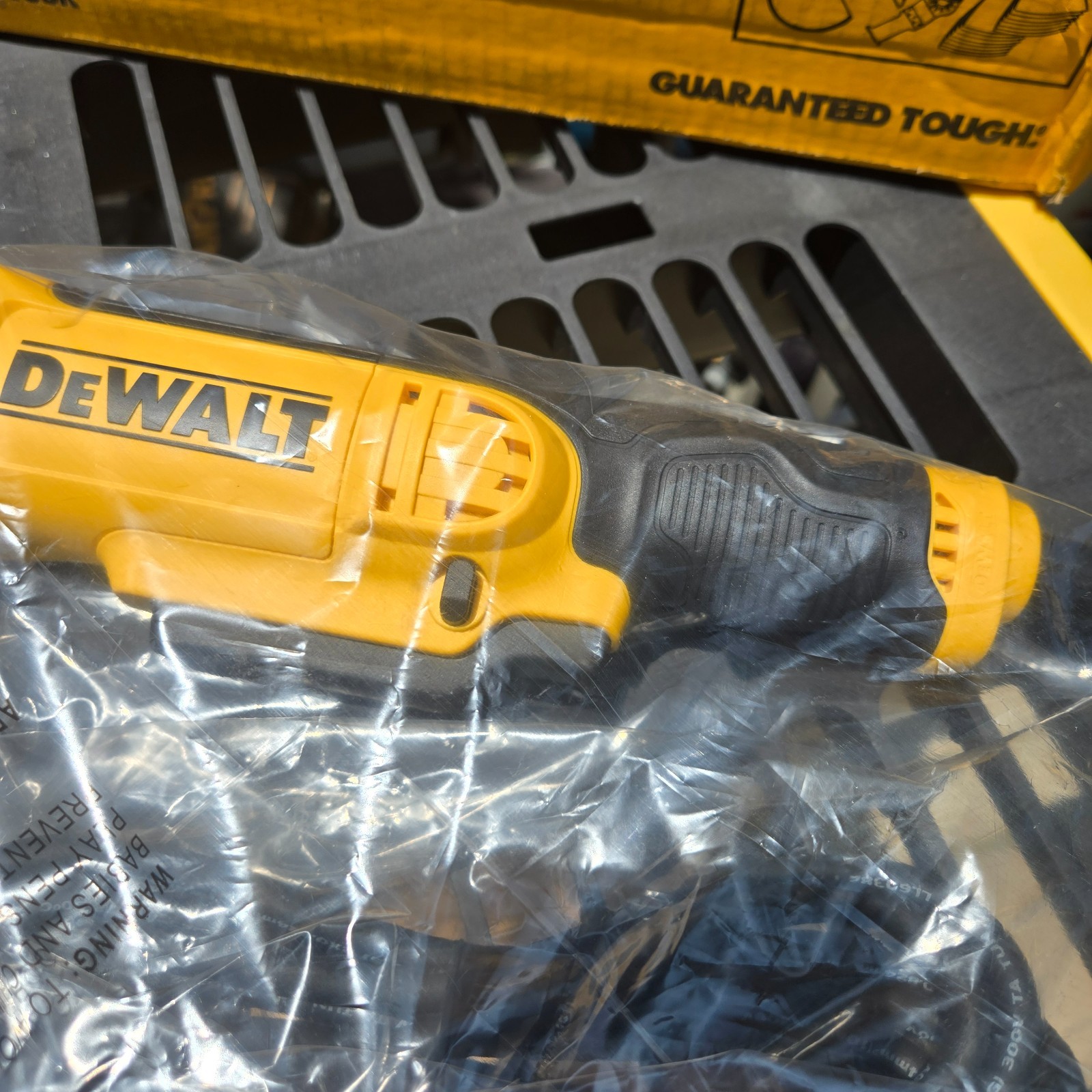 DEWALT DWE315K Oscillating MultiTool Kit 3-Amp Variable Speed Corded Power Tool