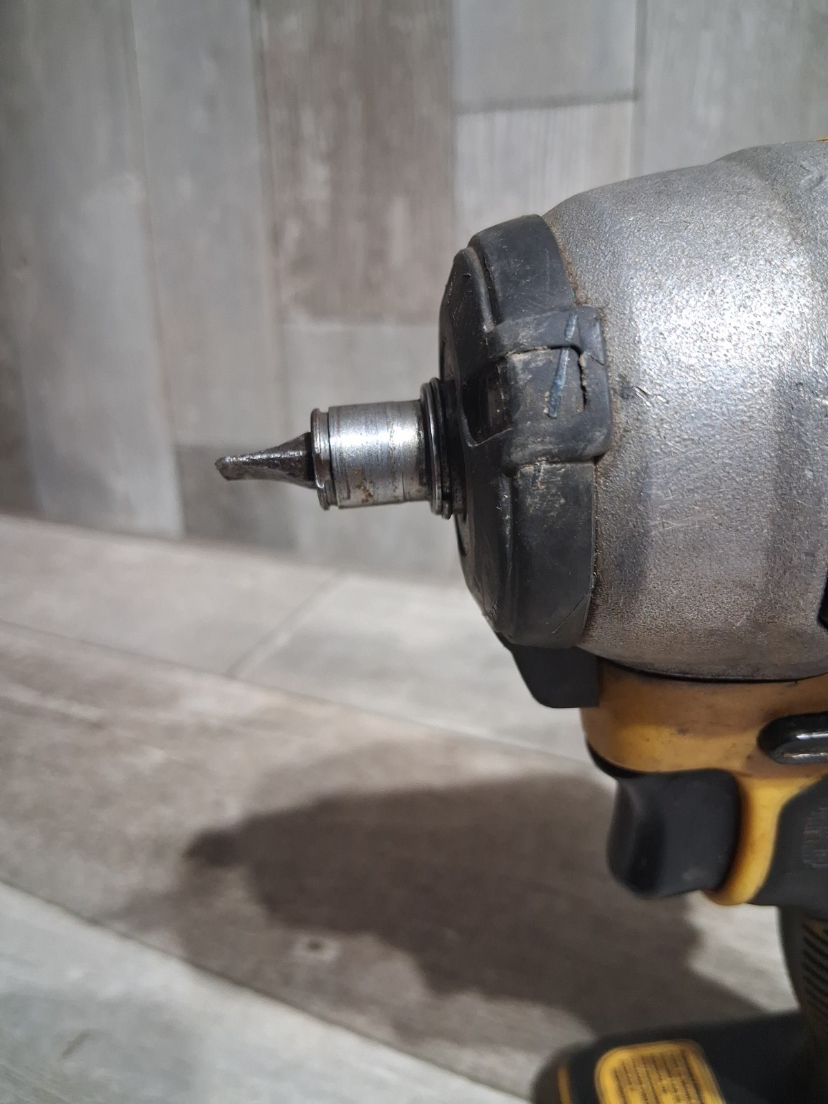 Dewalt DCF809 ATOMIC 20V MAX Cordless Brushless Compact 1/4 in. Impact Driver